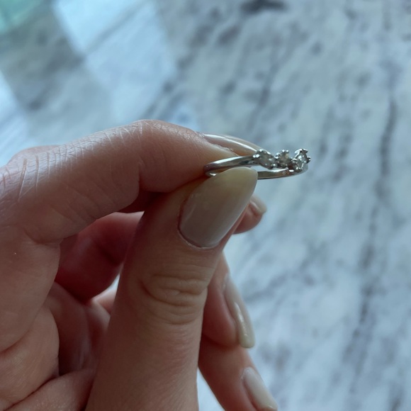 Swarovski Three Crystal Brand Ring - Picture 3 of 3